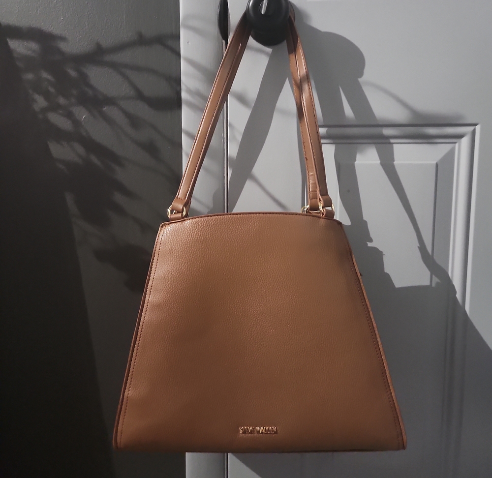 STEVE MADDEN Tan Leather Shoulder Bag with Trapezoid Shape